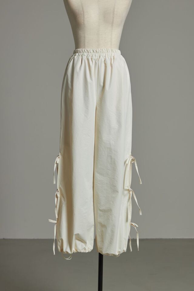 サイドリボンナイロンジョガーパンツ