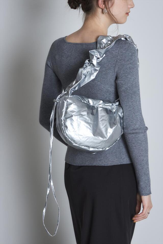 シャイニーナイロンフリルバッグ※一部店舗のみ入荷