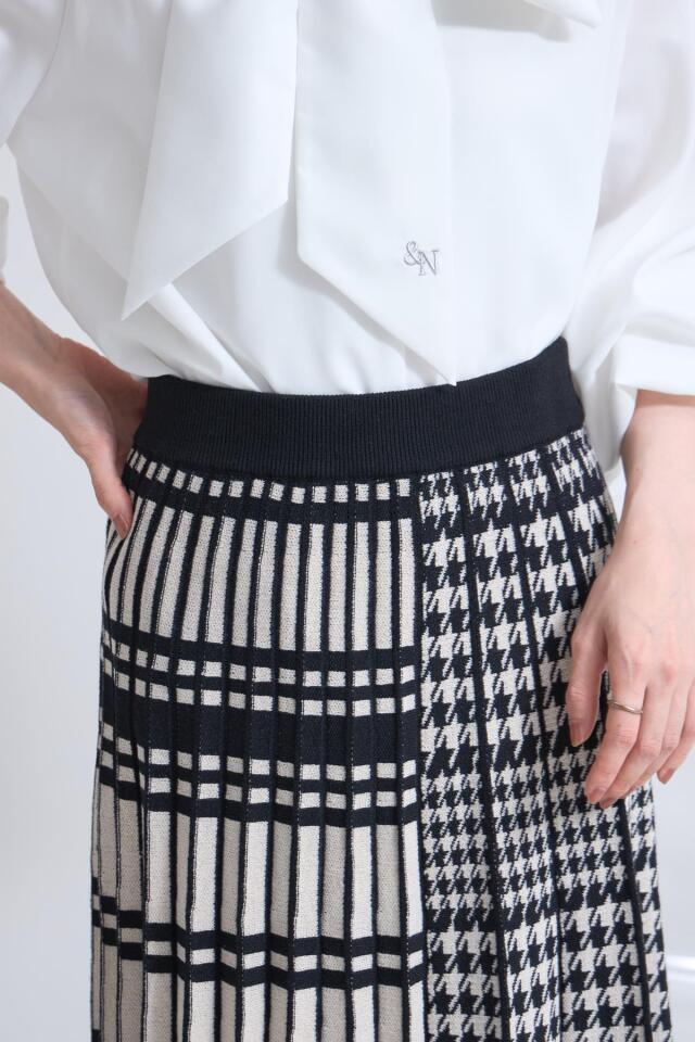 チャック柄コンビニットスカート※一部店舗のみ入荷