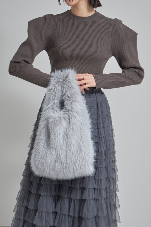 【INTREND】AGO フェイクファー ベルトバッグ GYGYモチーフ付きフェイクファーベルトBAG[品番：MKSW0060435