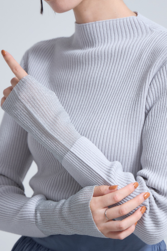 袖配色ラメタートルニットプルオーバー※一部店舗のみ入荷