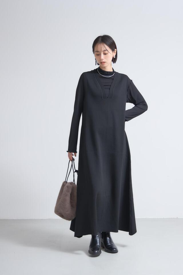 Vネックダンボールニットジャンパースカート※一部店舗のみ入荷