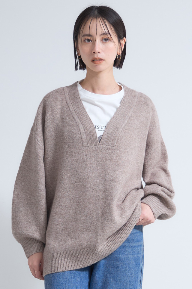 天竺深Vネックニット※一部店舗のみ入荷