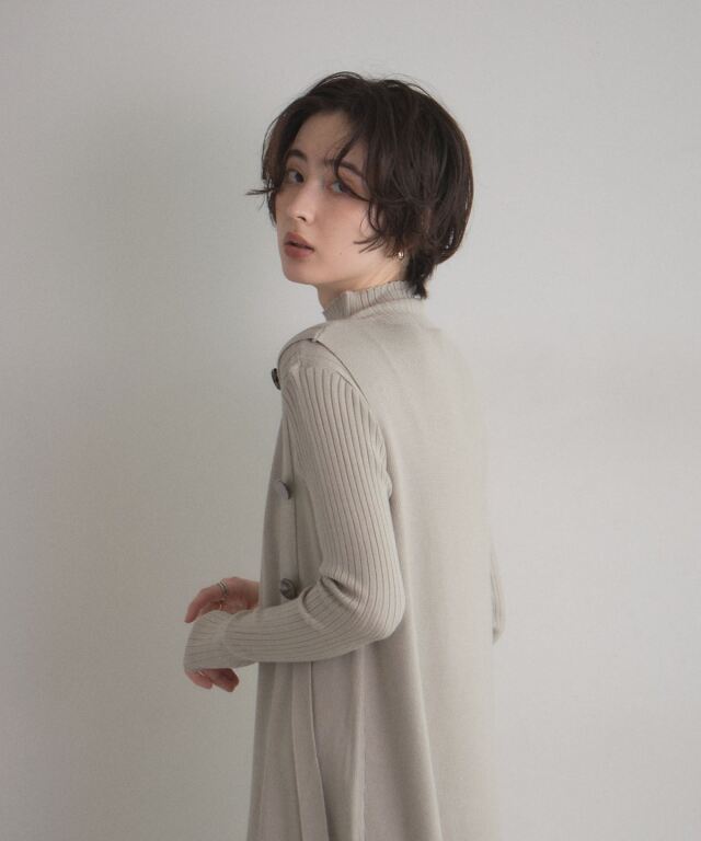 ハイネックニット×ジャンスカレイヤードワンピース