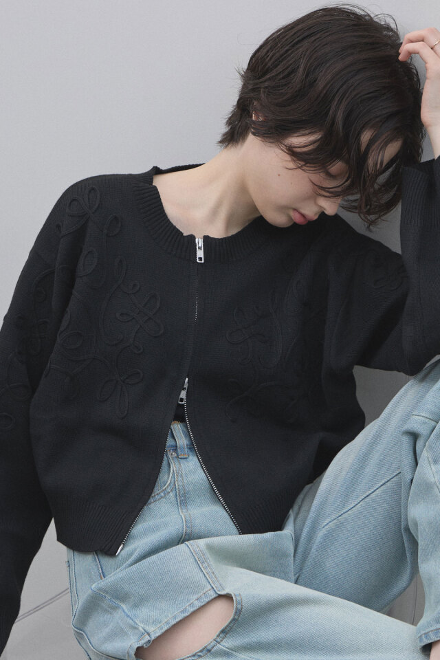 ケーブルニット