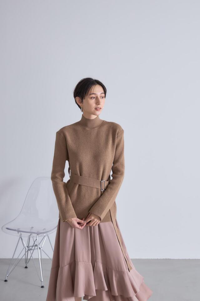 ベルト付きニット×フレアスカートセットアップ※一部店舗のみ入荷