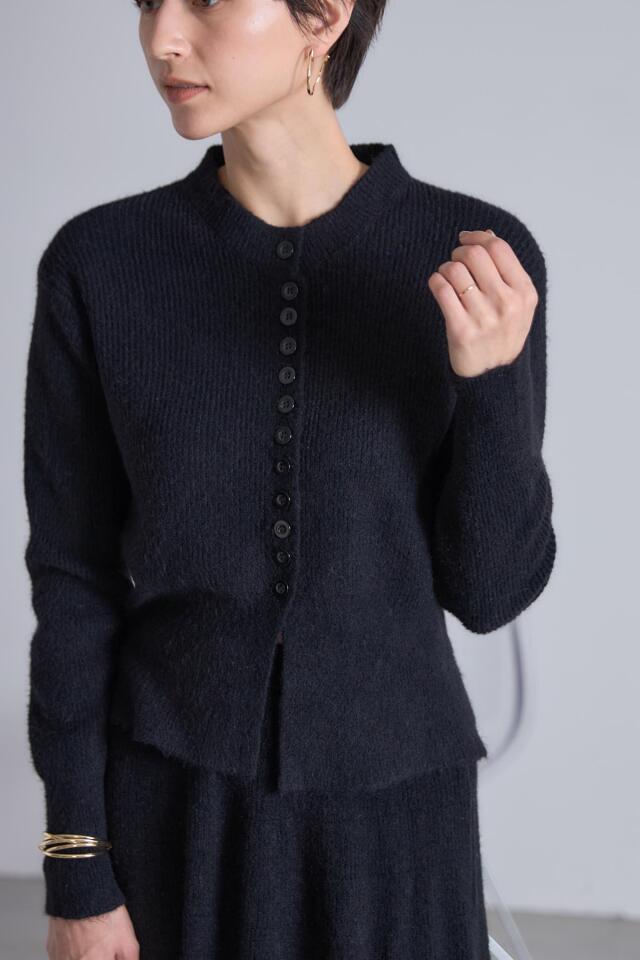 ボタンデザインニットセットアップ※一部店舗のみ入荷