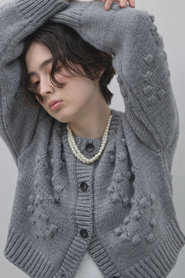 ケーブルニット