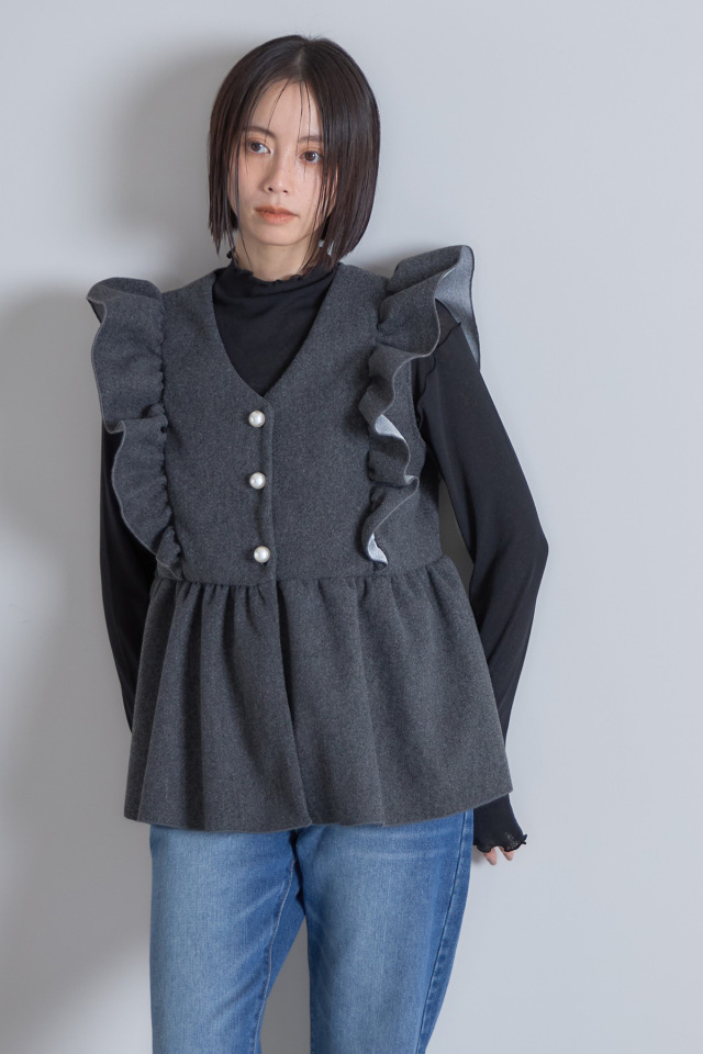 s.t様 起毛パールフリルベスト