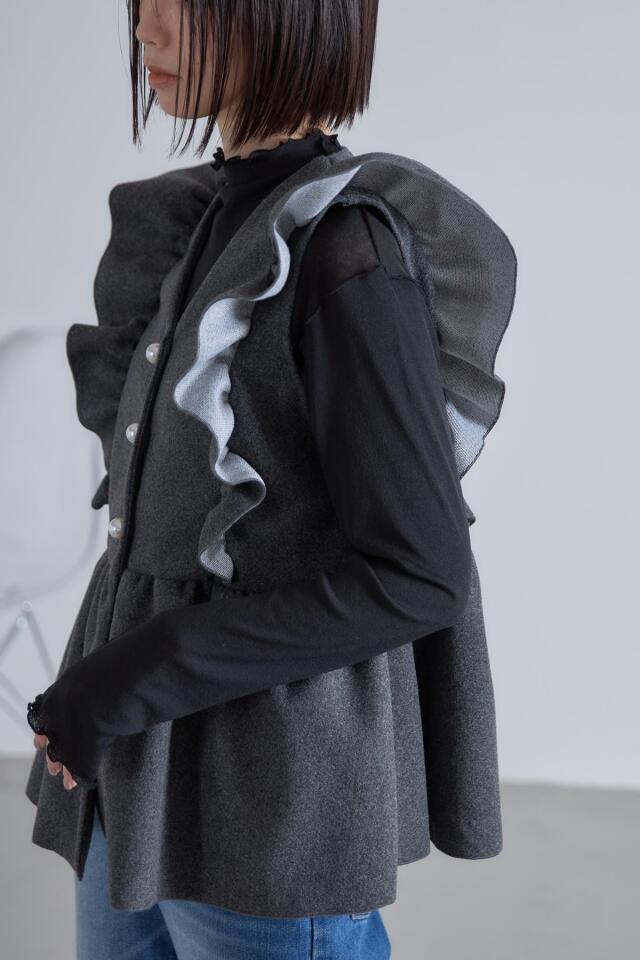 起毛パールフリルベスト