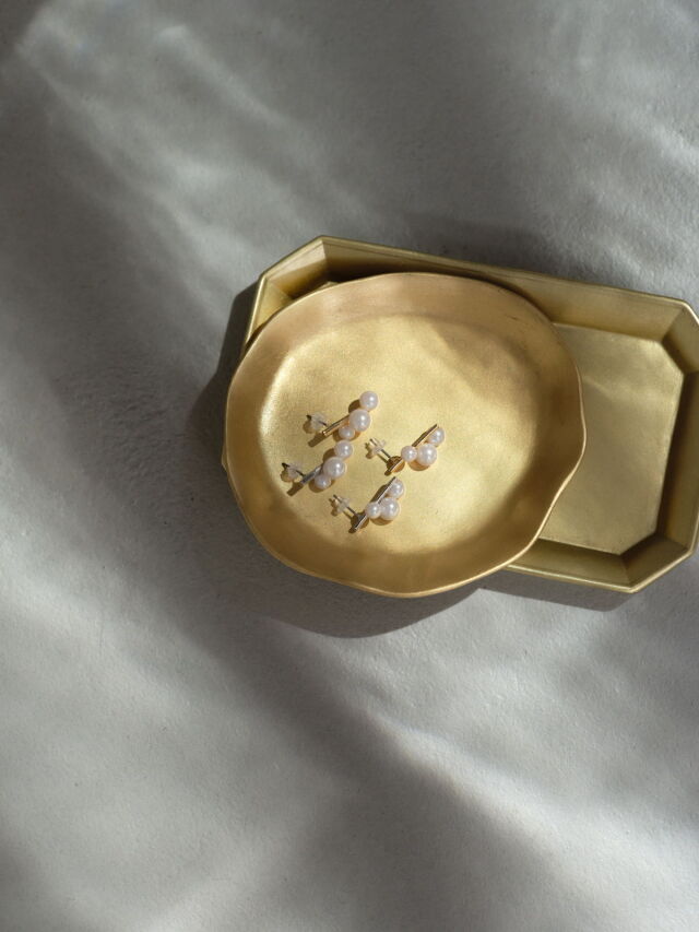 ゴールドパールピアス　¥29,700 K10イエローゴールド淡水パールピアス(RPE814-002)|TSUTSUMI