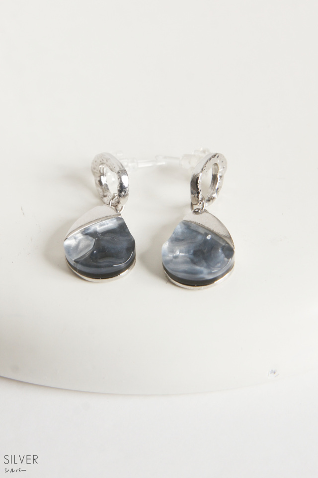 樹脂ポストピアス※一部店舗のみ入荷