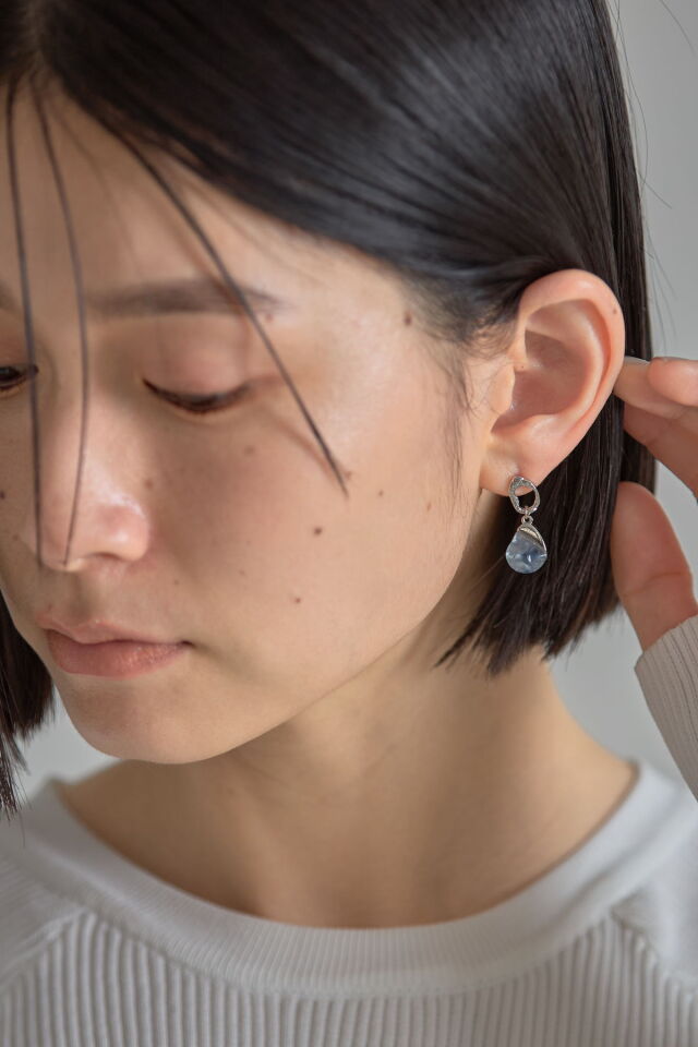 樹脂ポストピアス※一部店舗のみ入荷