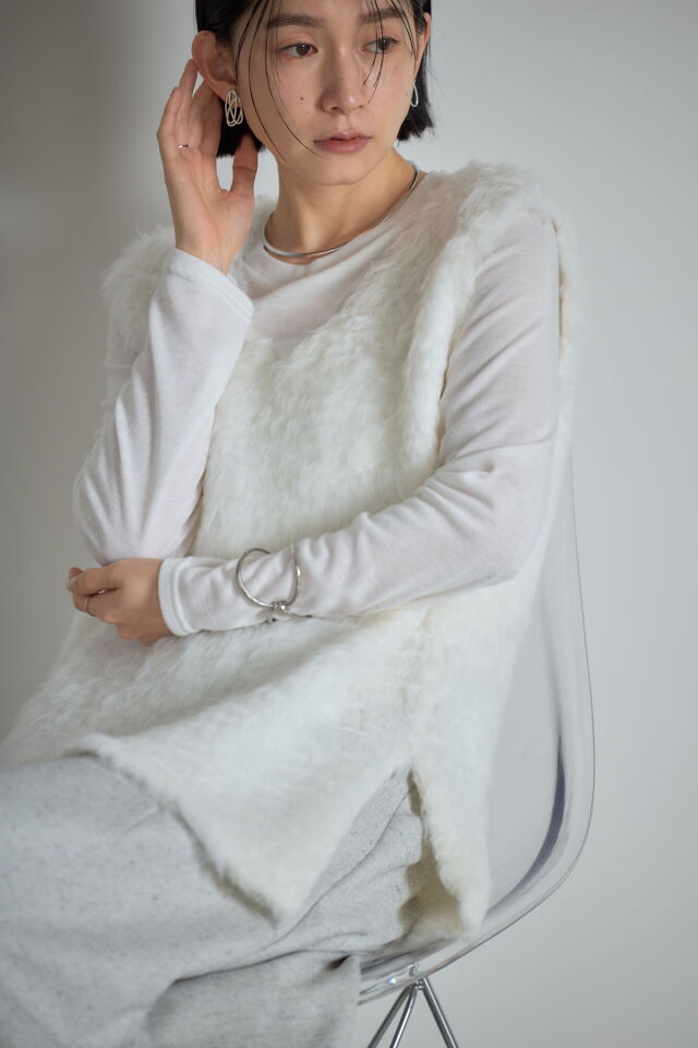 シャギー起毛Vネックベスト※一部店舗のみ入荷