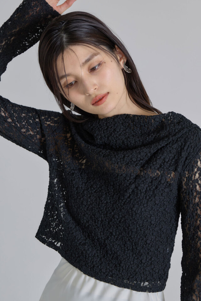 ドレープネックレースカットソー※一部店舗のみ入荷