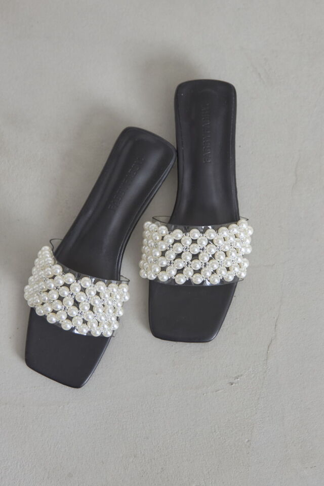 【パールの存在感が目を惹く☆】CHANEL フラットサンダル シャネル フラット サンダル #37 ブラック G45575 ファブリック
