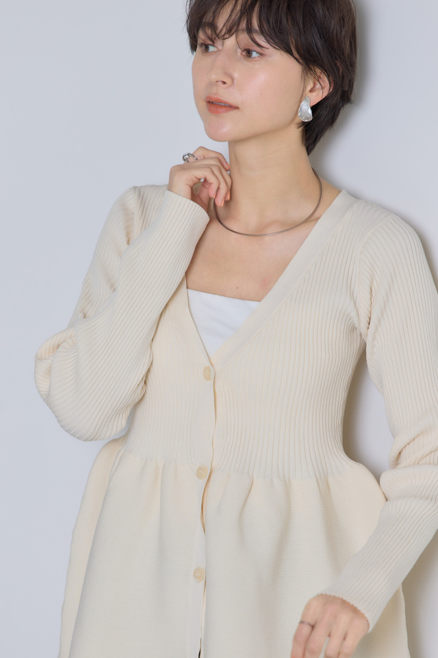 ペプラムシルエットカーディガン※一部店舗のみ入荷