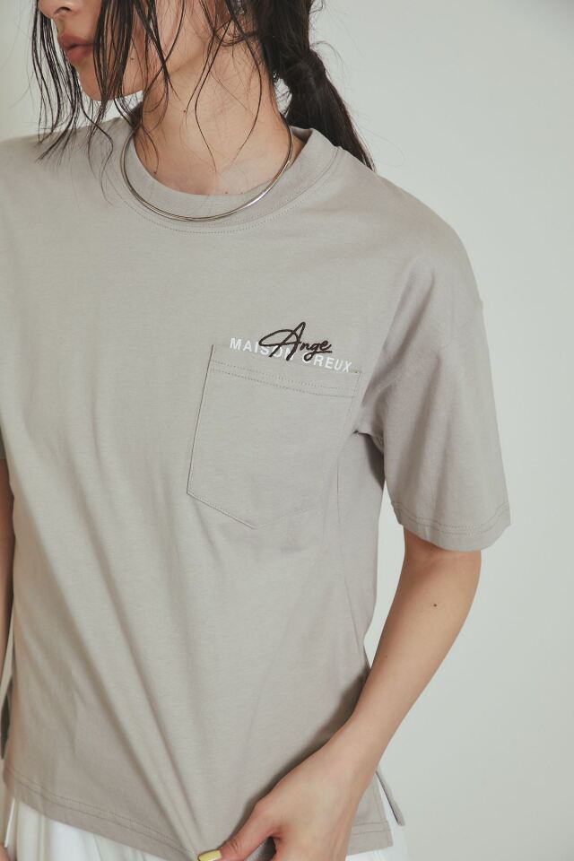 【超希少デザイン】プラダ☆胸元刺繍ロゴ入りポケットTシャツ 人気カラー 超希少デザイン】プラダ☆胸元刺繍ロゴ入りポケットTシャツ 人気カラー