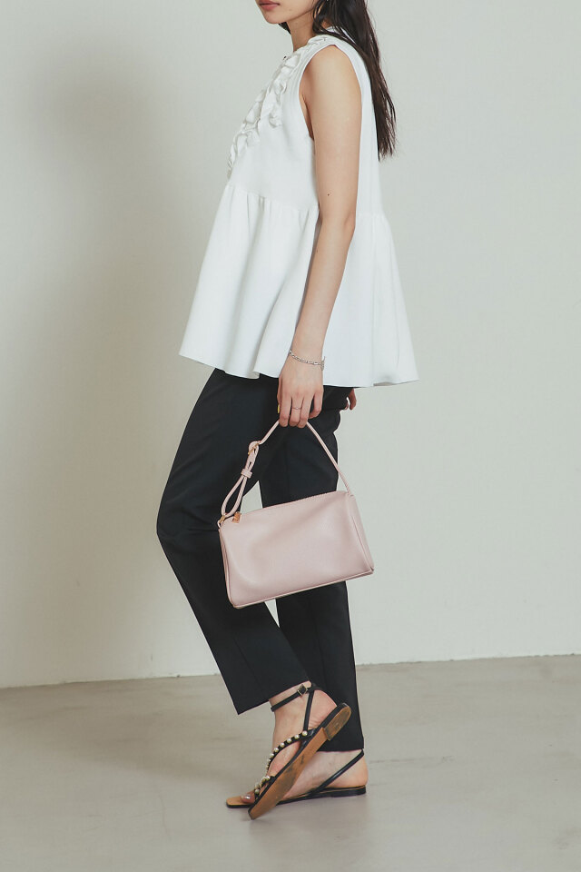 ミニフリルニットベスト※一部店舗のみ入荷