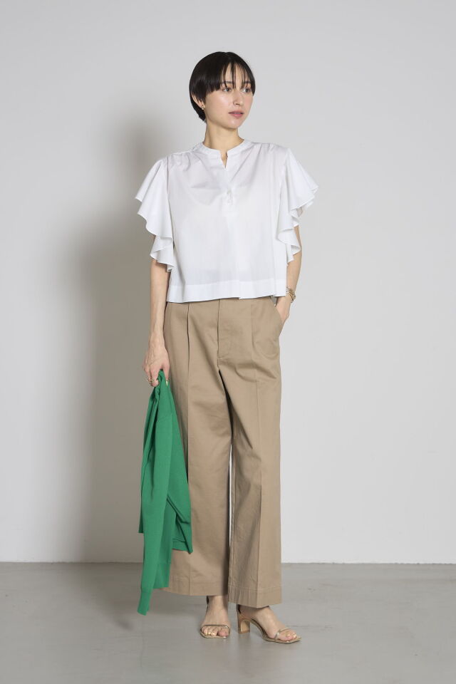 ノーカラーラッフルフリルブラウス※一部店舗のみ入荷