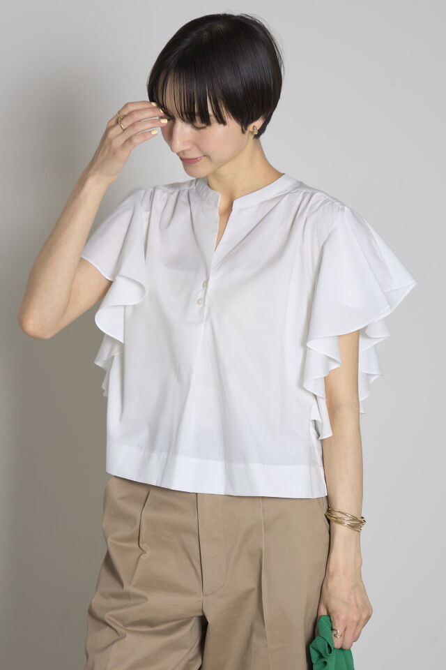 ノーカラーラッフルフリルブラウス※一部店舗のみ入荷