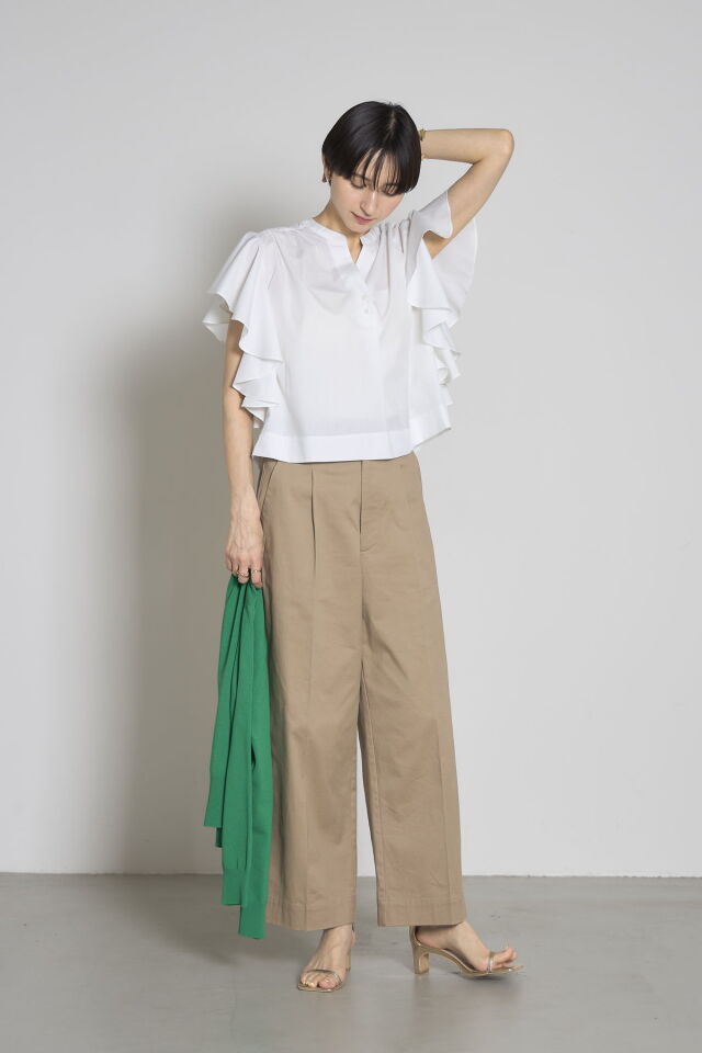 ノーカラーラッフルフリルブラウス※一部店舗のみ入荷