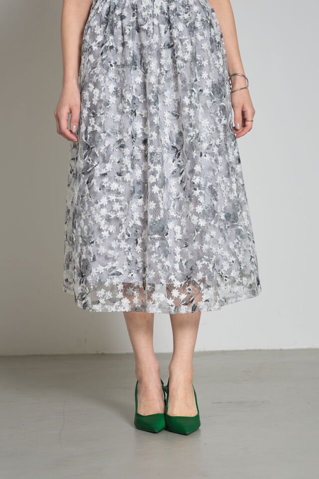 花柄刺繍シアースカート※一部店舗のみ入荷