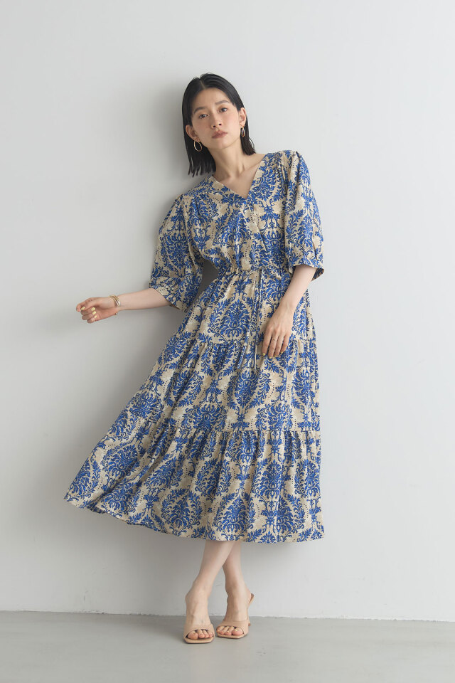 【WEB限定】モチーフVネックワンピース