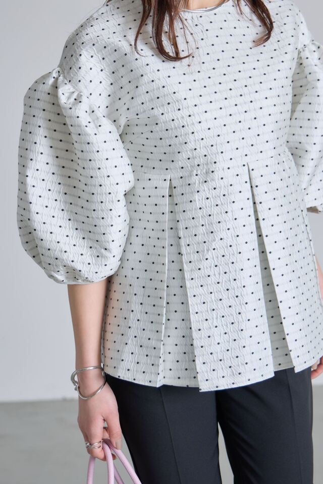 ドットジャガードペプラムブラウス※一部店舗のみ入荷