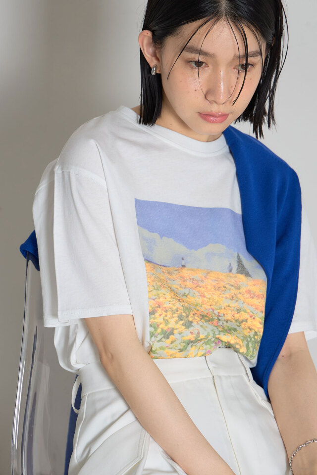 フラワーフォトプリントTシャツ※一部店舗のみ入荷