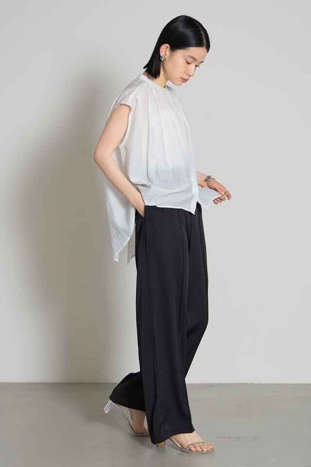 シアーノースリギャザーブラウス