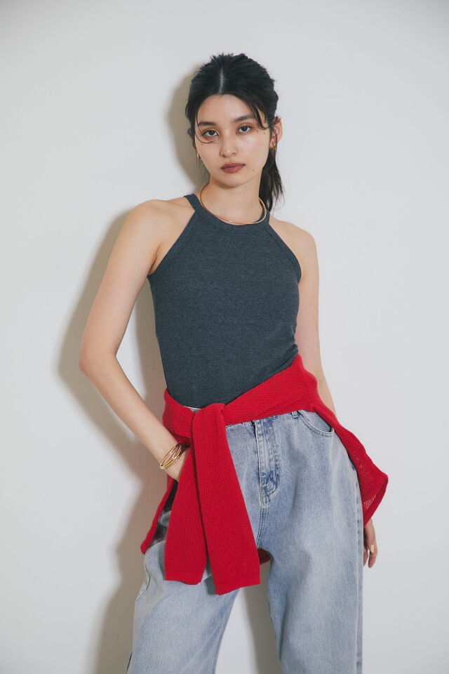 カップ付きホルターネックタンクトップ