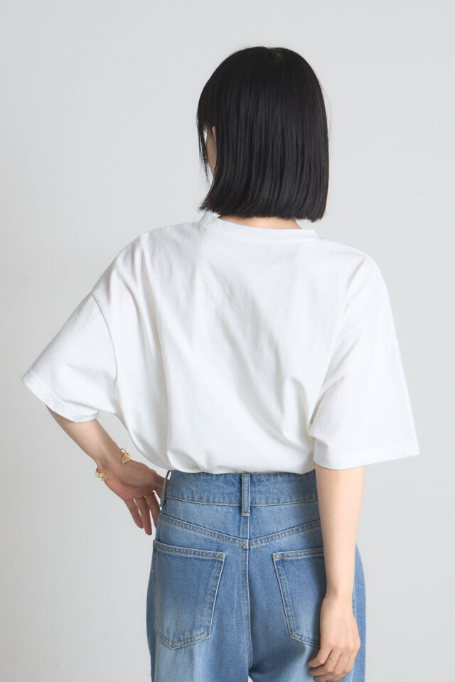 フラワープリントTシャツ※一部店舗のみ入荷