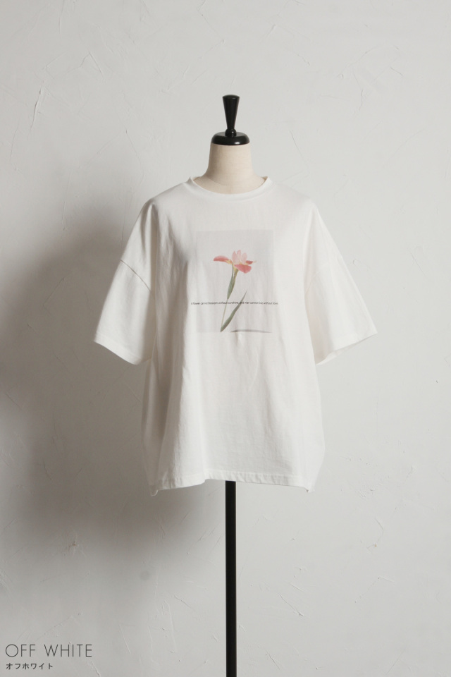 フラワープリントTシャツ※一部店舗のみ入荷