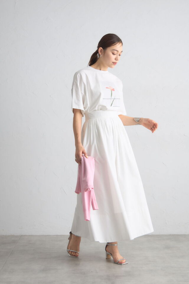 フラワープリントTシャツ※一部店舗のみ入荷