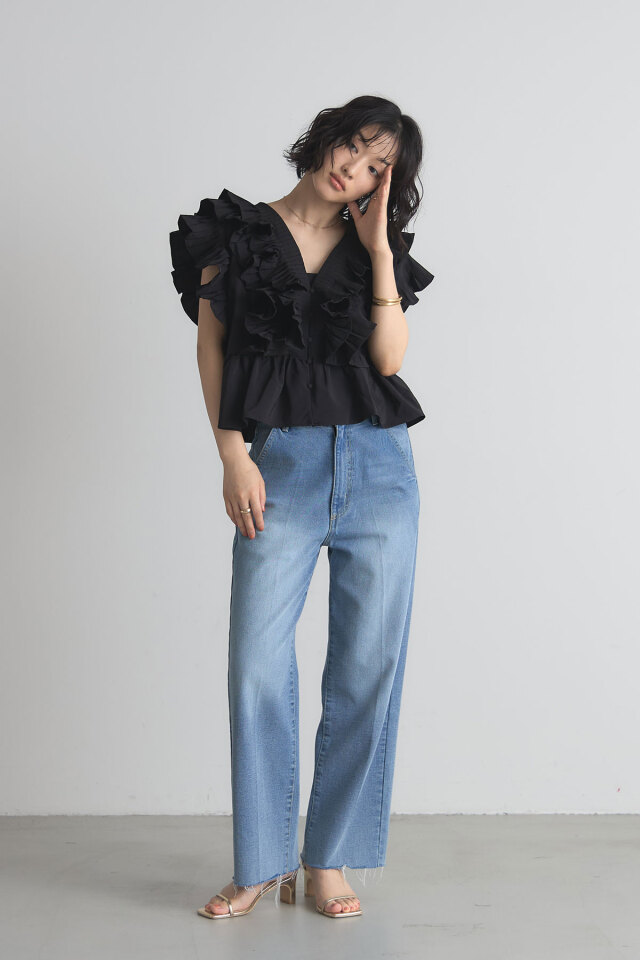 Rene ルネ　袖フリル　カットソー　ネイビー Rene ルネ 袖フリル カットソー ネイビー - メルカリ