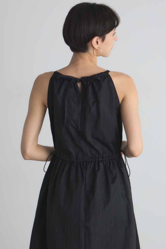 タフタノースリワンピース※一部店舗のみ入荷