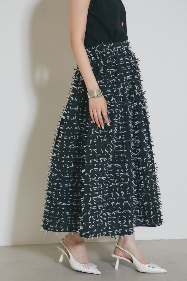 1555-1181　Nike グラフィックプリント フレアスカート 新品】NIKE ナイキ カタカナグラフィック メッシュ 膝丈 フレア