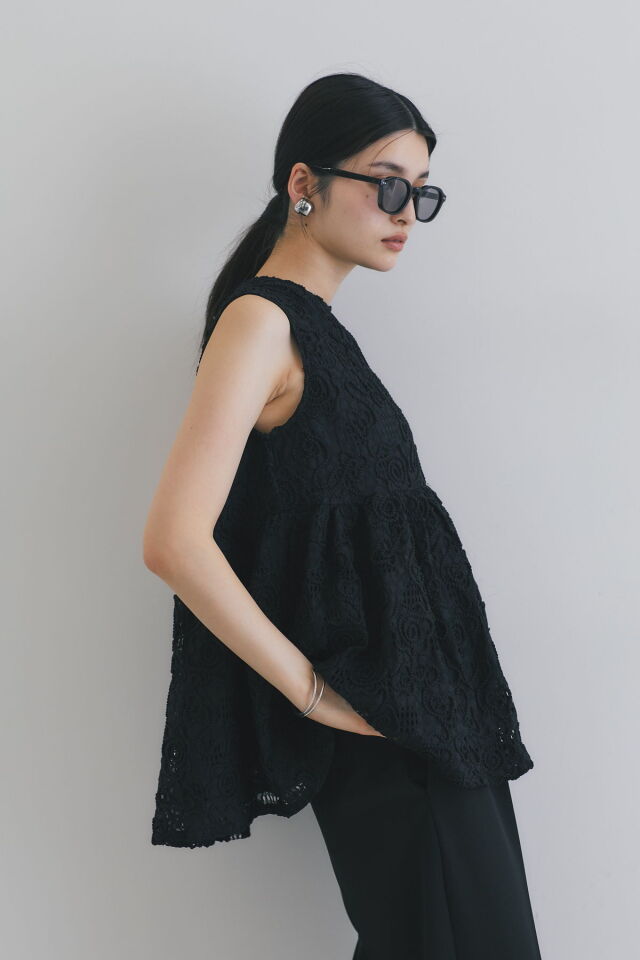 WEB限定】コードレースペプラムノースリーブブラウス