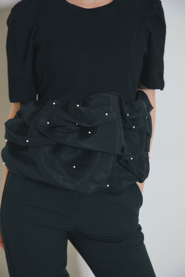 もかページ ペプラムパールカットプルオーバー