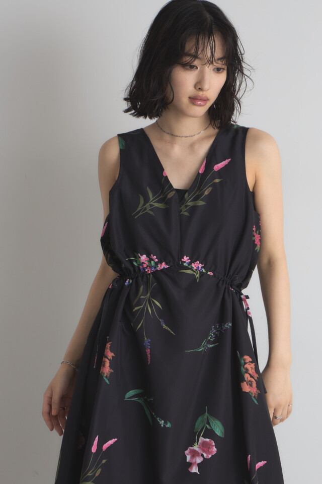 フラワープリントドロストワンピース※一部店舗のみ入荷