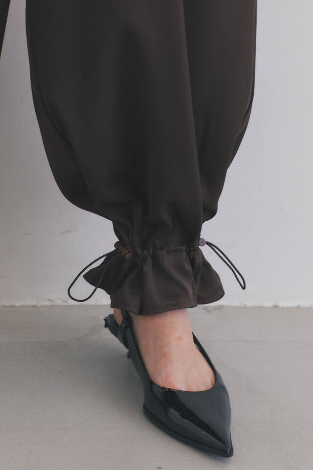 裾ドロストパンツ※一部店舗のみ入荷