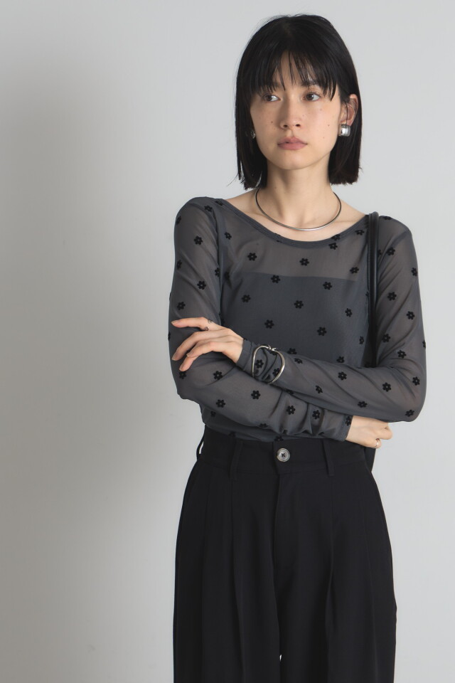 たくページ シアーフラワーフロッキープルオーバー※一部店舗のみ入荷