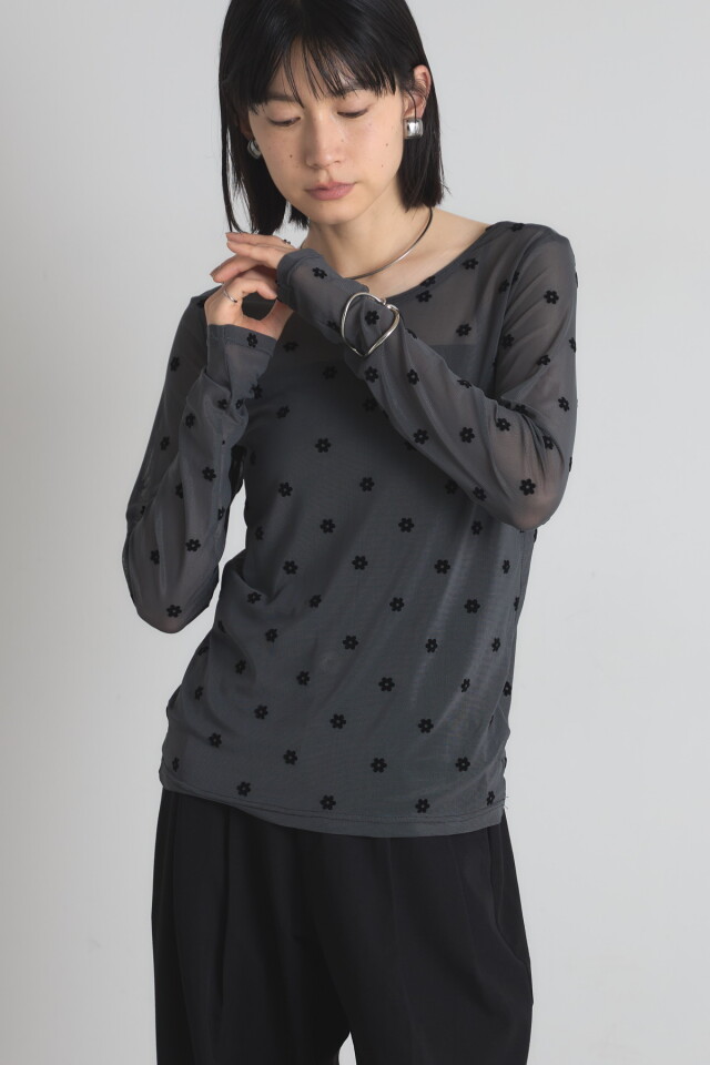 たくページ シアーフラワーフロッキープルオーバー※一部店舗のみ入荷