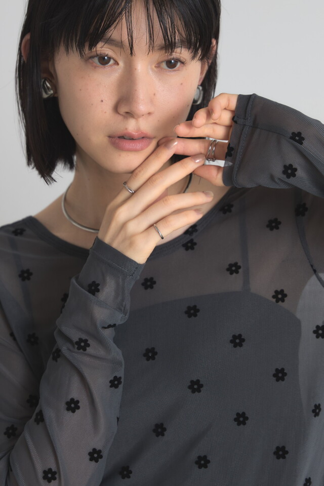 シアーフラワーフロッキープルオーバー※一部店舗のみ入荷