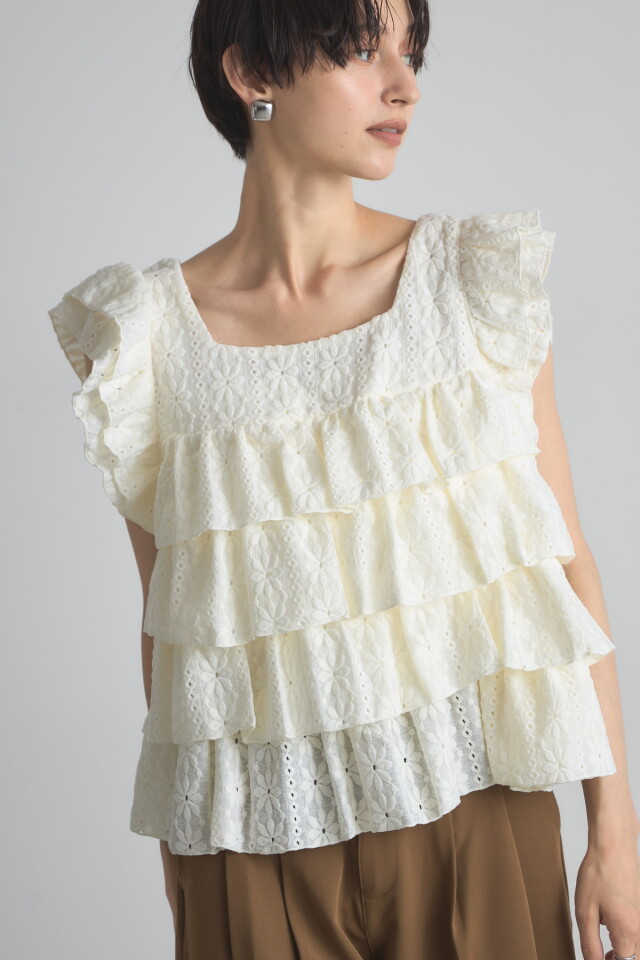 レース刺繍ティアードフリルトップス※一部店舗のみ入荷