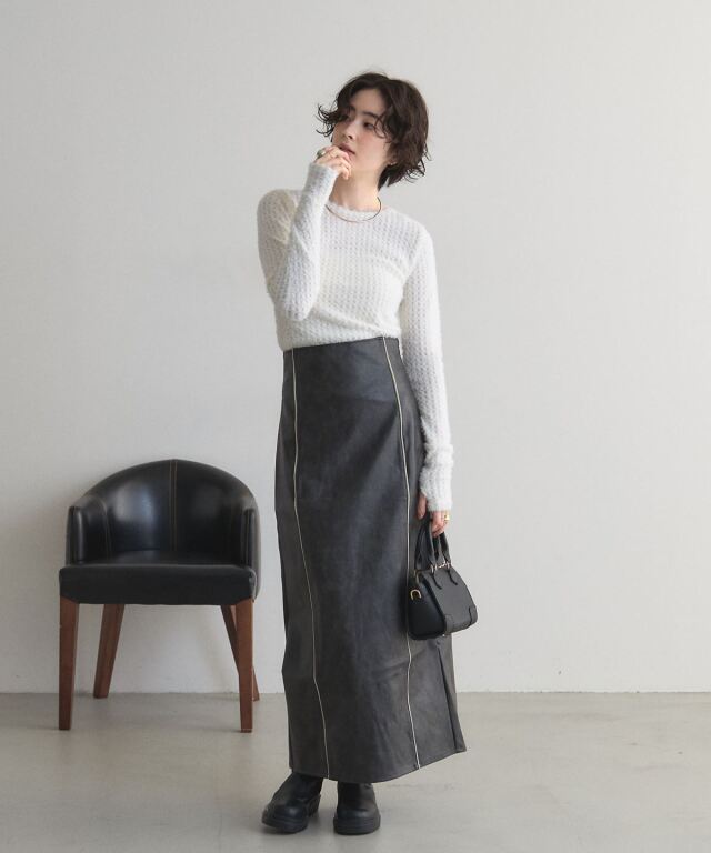 オフィシャルサイト限定】フェイクレザーパイピングナロースカート