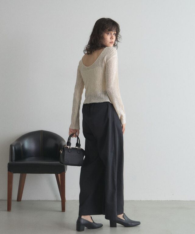 WEB限定】バックオープンシアーニット