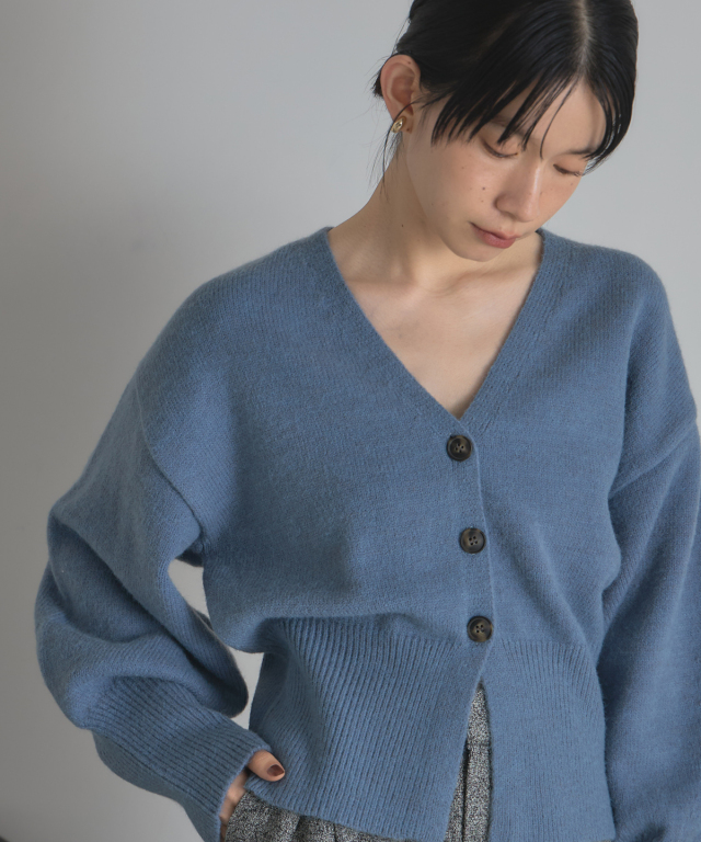 WEB限定】アルパカタッチVネックカーデ