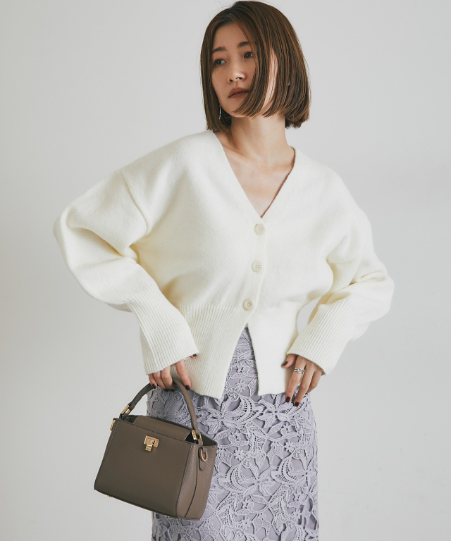 WEB限定】アルパカタッチVネックカーデ